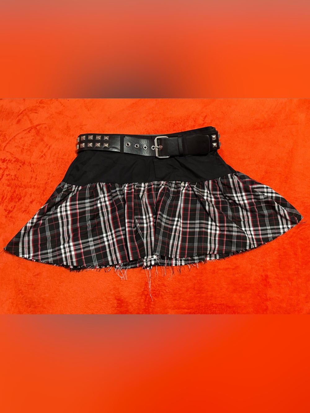 NWT HT Red/black plaid skirt with belt